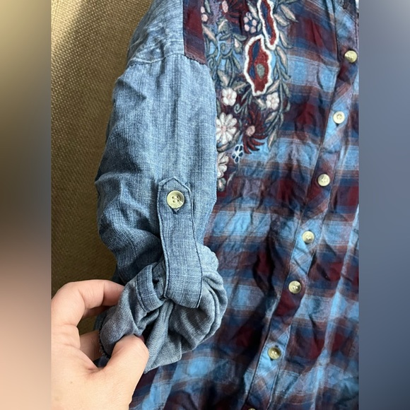 Tolani Collection - Picture 4 of 5